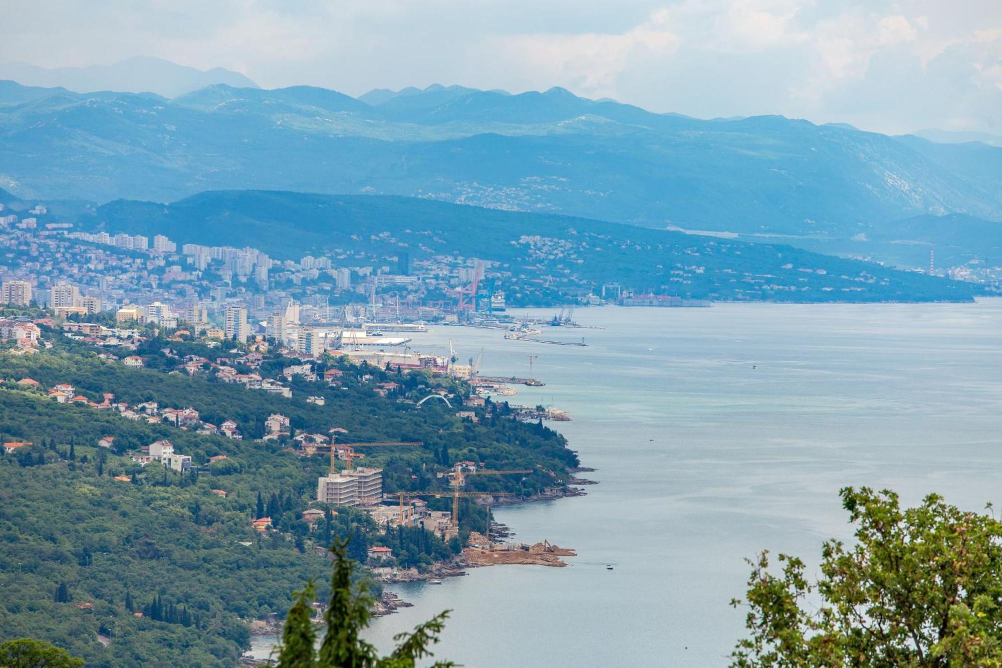 Villa Dragi With Pool, Sauna, & Whirlpool Opatija Bilik gambar